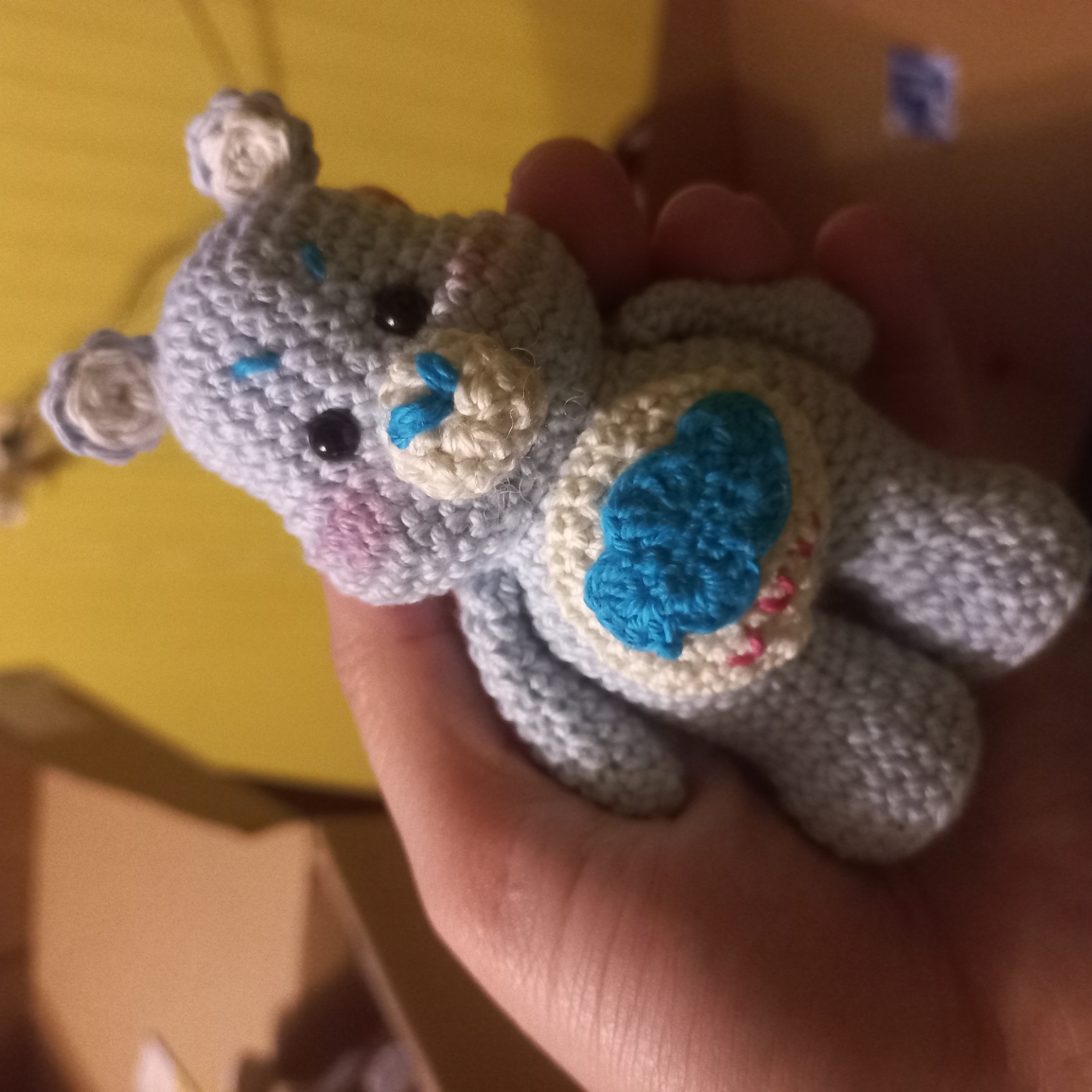 Detalle del hocico y bordado